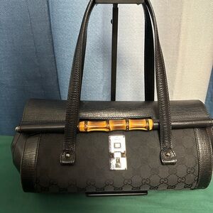 Gucci
Bamboo Bullet Bag GG Canvas Medium